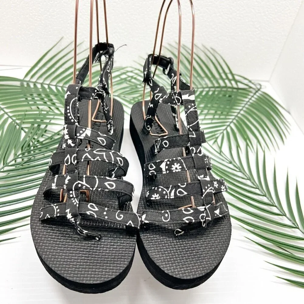 ARIZONA LOVE Trekky Flat Spartiate Strappy Sandals In Black Bandana Size 38 NWOB